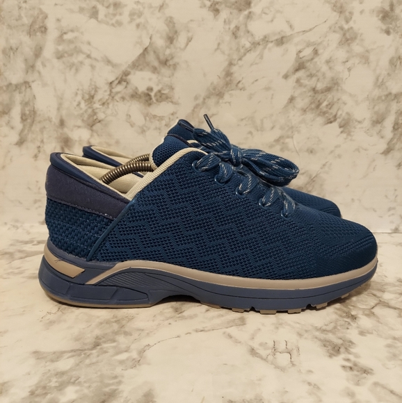 Pre-owned zeba hands free sneakers - Picture 2 of 9